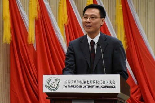 照片五 陶坚校长致辞并宣布大会开幕 照片五 陶坚校长致辞并宣布大会开幕